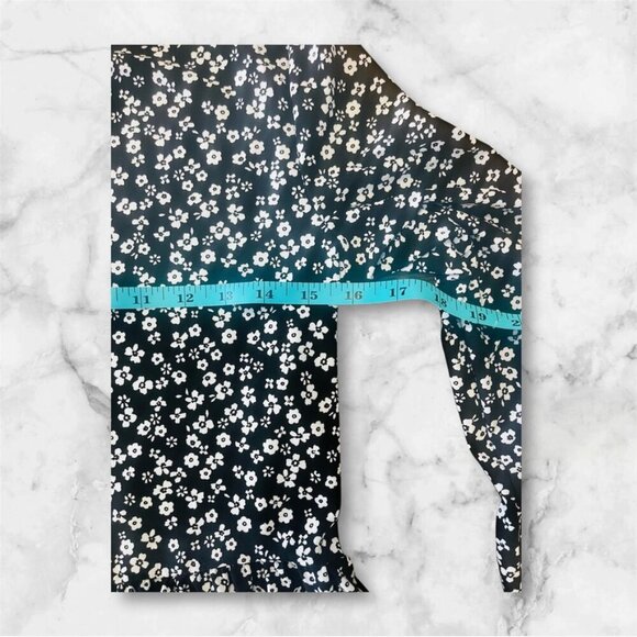 Lily Rose Long Sleeve Floral Dress (M) - Picture 8 of 8